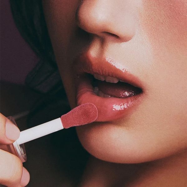 Зволожуюча олія для губ AXIS-Y Vita Glow Lip Oil Cozy Fig 4 мл 9855 фото